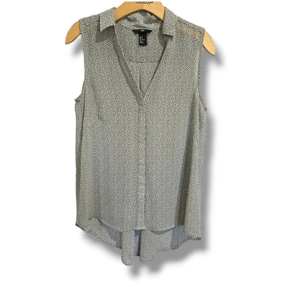 H&M women's black & white VNeck button-down sleeveless Blouse  - size 6​ - Picture 1 of 8